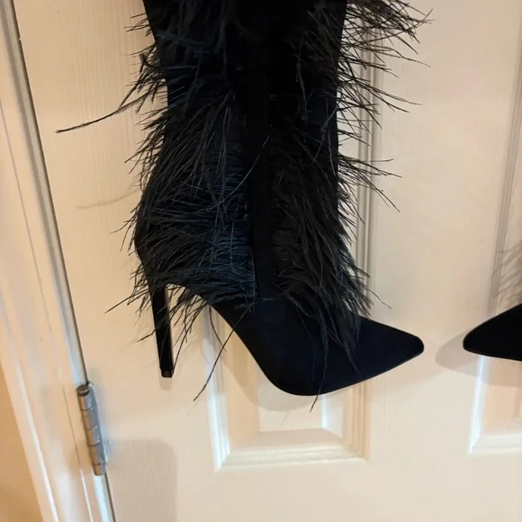 Fashion Nova Like a Diva OverThe Knee Boots in black stiletto heel side zipper. - Picture 6 of 12